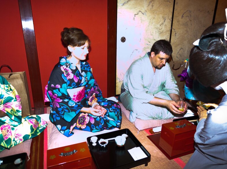 Geisha evening: Autumn Performance at Traditional Teahouse Kaikaro