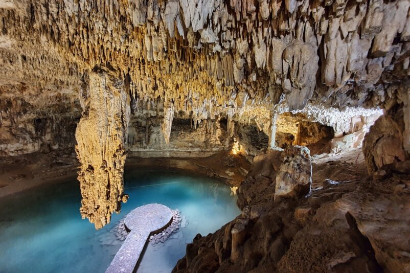 Cenote Suytun, Mexico