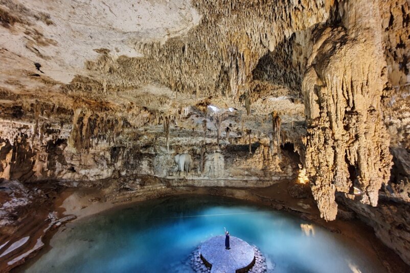 Cenote Suytun, Mexico