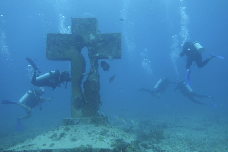 La Cruz, by stnz.fi
