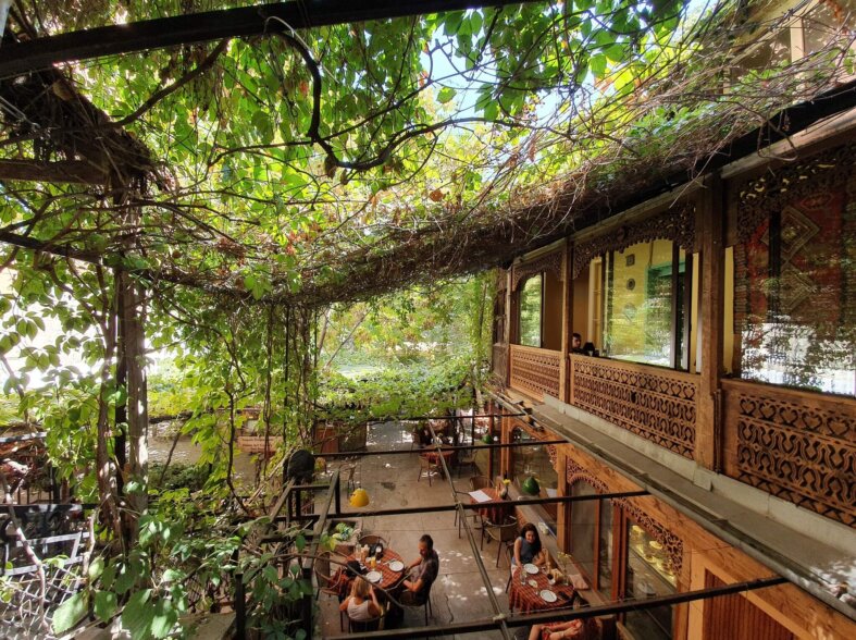 Gallery and Cafe Abovyan 12
